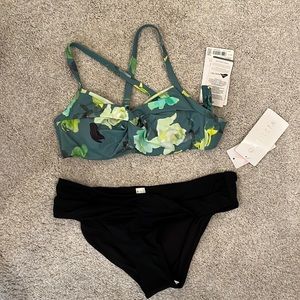 Athleta Gardenia Twist Up Bikini Top and Black Athleta Twist Bottoms